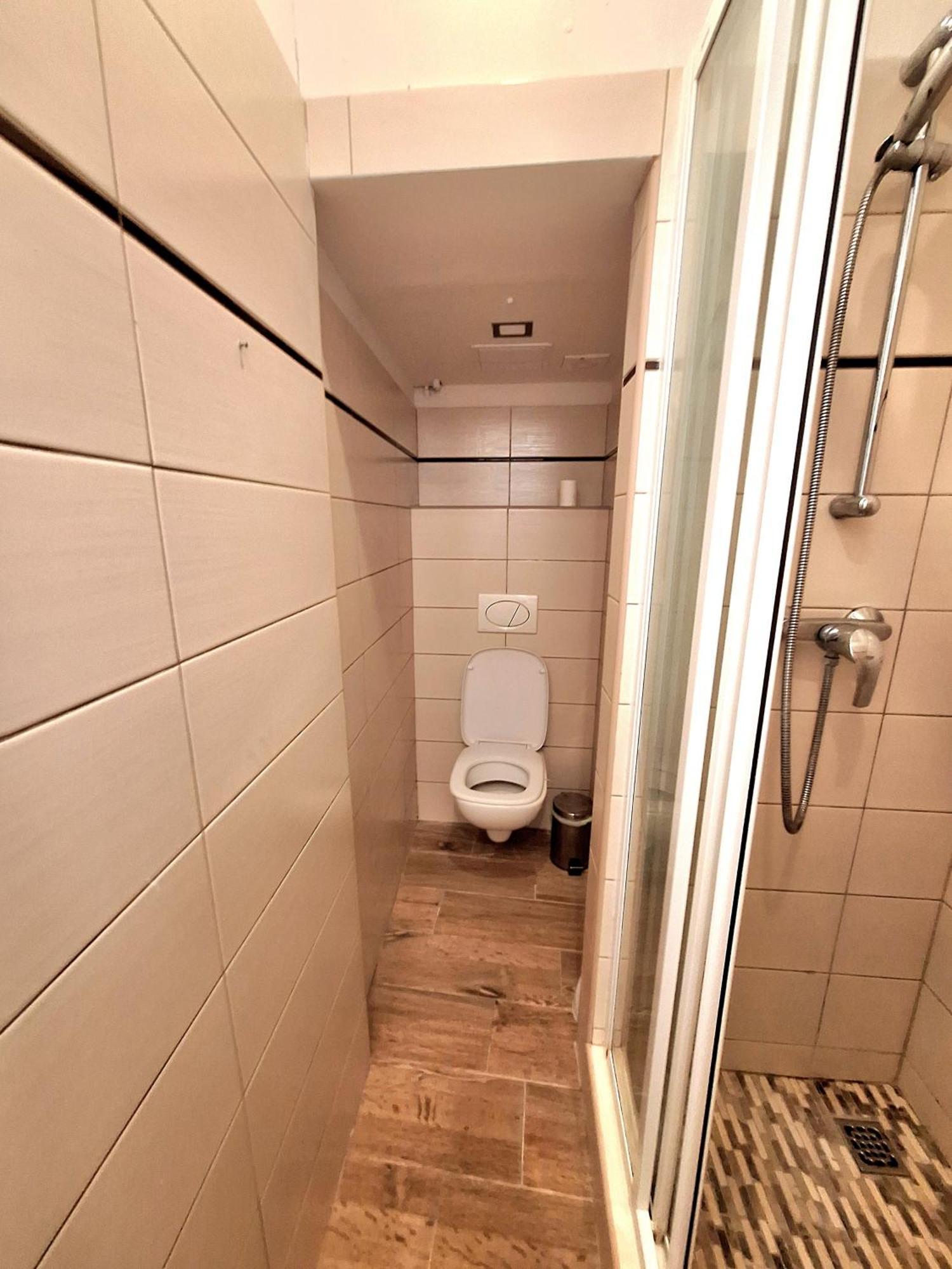 Apartment Emma - Old Town บราติสลาวา ภายนอก รูปภาพ